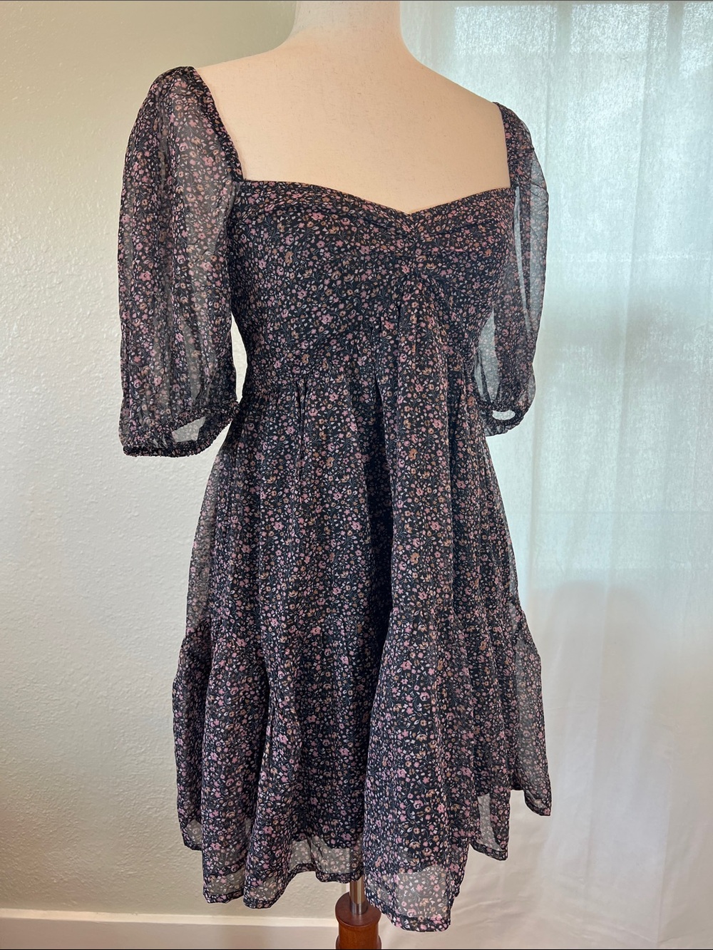 saltwater LUXE Carlie Black Mini Dress with Pink Floral Pattern. Size S. NWT - Picture 5 of 9